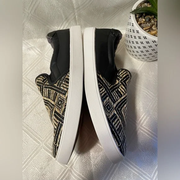 Dr Scholls Slip-ons - Picture 6 of 9